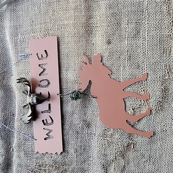 Welcome Sign - Picture 1 of 5